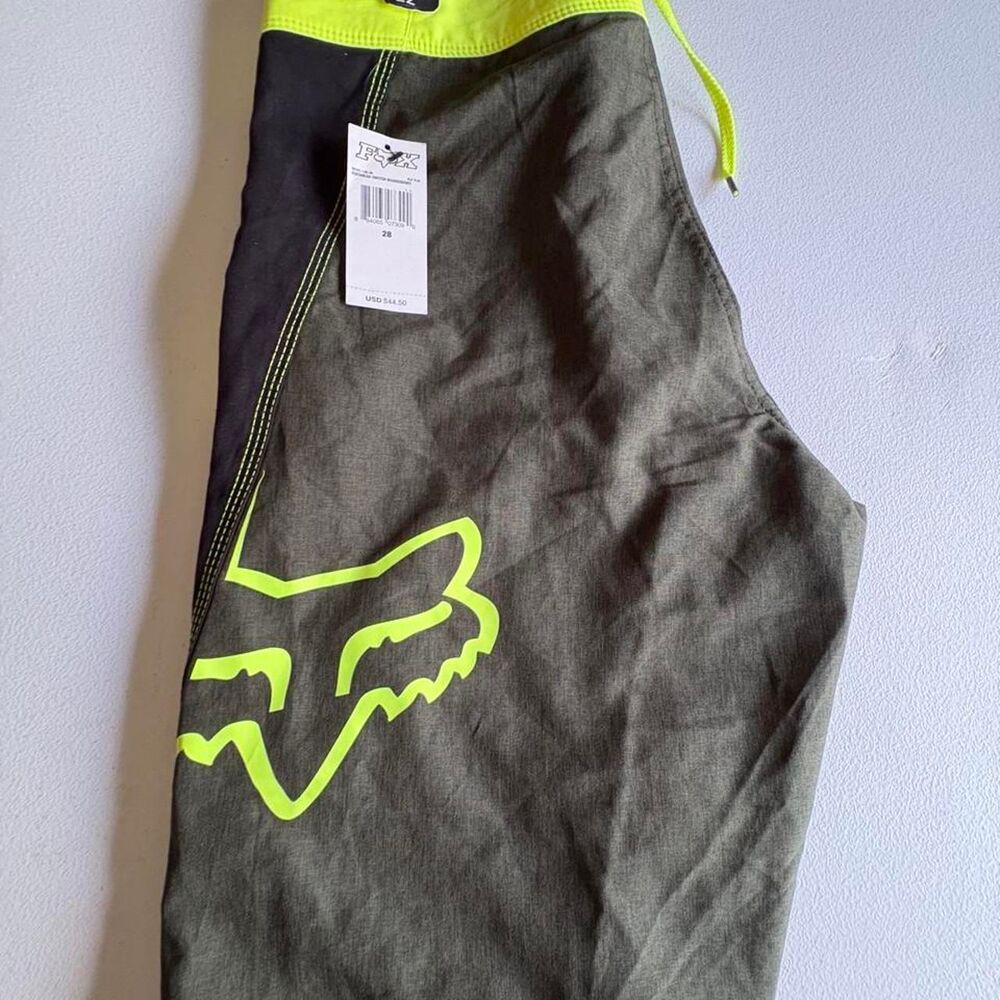 Fox-racing Men's Green and Khaki Shorts
